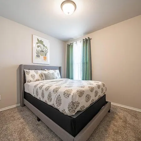 Gorgeous, Brand New 3 Bedrooms Home- Built 2024, Near Seaworld & Lackland Afb San Antonio Extérieur photo