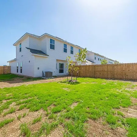 Gorgeous, Brand New 3 Bedrooms Home- Built 2024, Near Seaworld & Lackland Afb San Antonio Extérieur photo