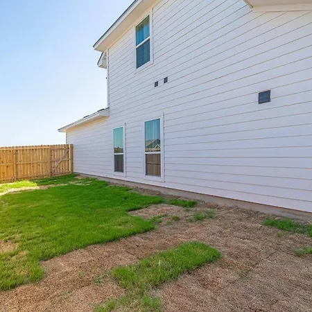 Gorgeous, Brand New 3 Bedrooms Home- Built 2024, Near Seaworld & Lackland Afb San Antonio Extérieur photo