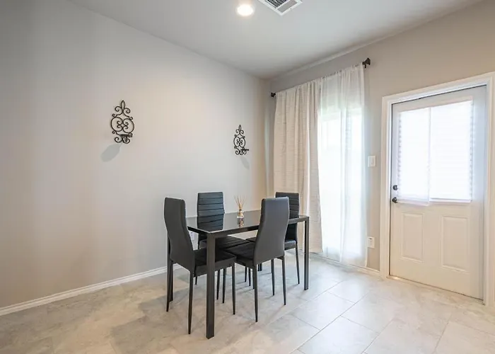 Gorgeous, Brand New 3 Bedrooms Home- Built 2024, Near Seaworld & Lackland Afb
