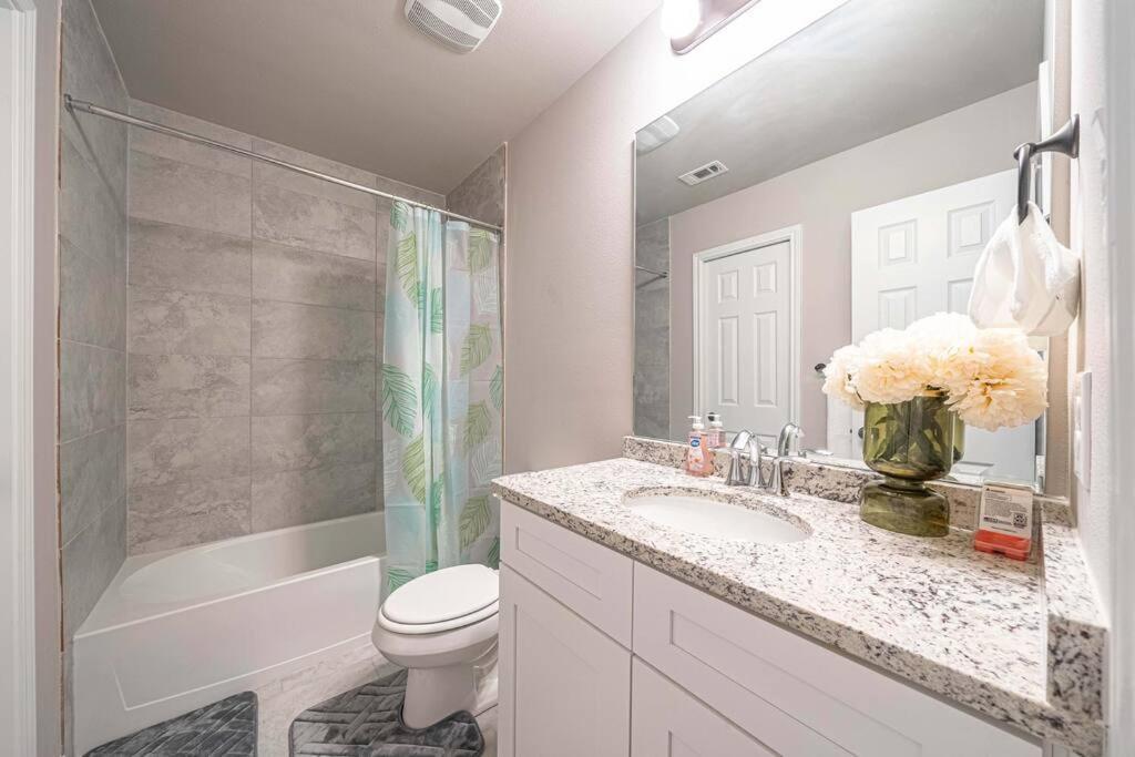 Gorgeous, Brand New 3 Bedrooms Home- Built 2024, Near Seaworld & Lackland Afb San Antonio