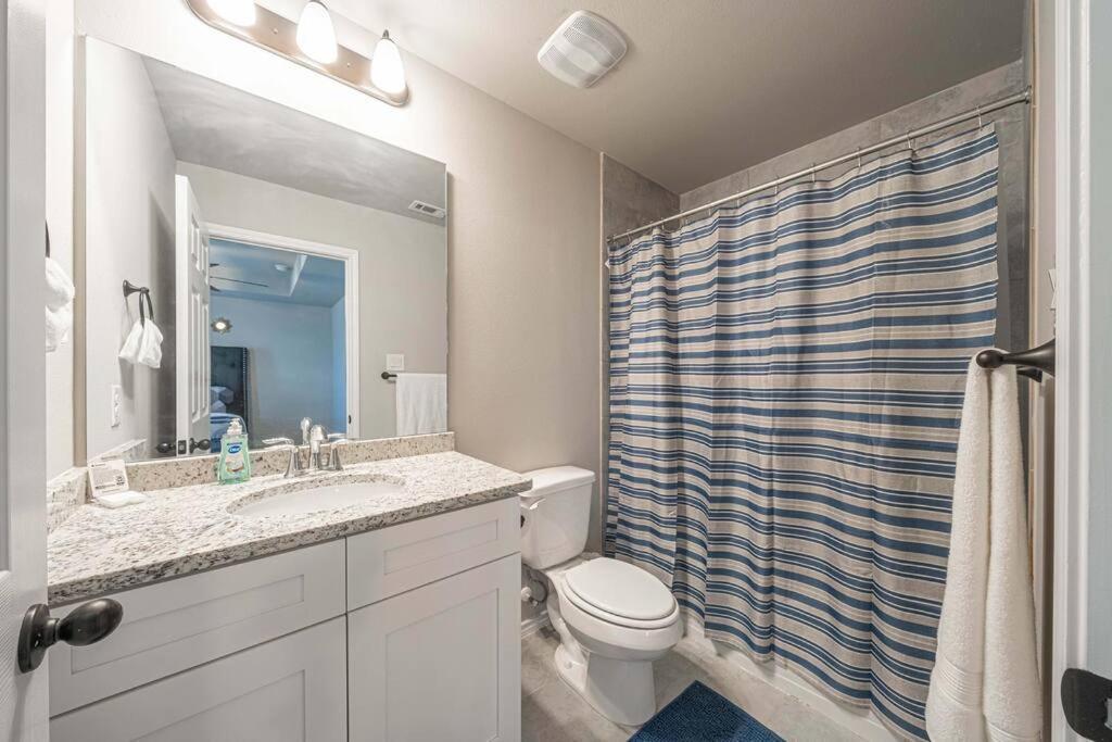 Holiday home Gorgeous, Brand New 3 Bedrooms Home- Built 2024, Near Seaworld & Lackland Afb San Antonio