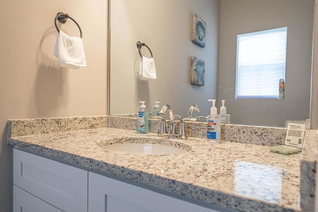 Gorgeous, Brand New 3 Bedrooms Home- Built 2024, Near Seaworld & Lackland Afb * San Antonio