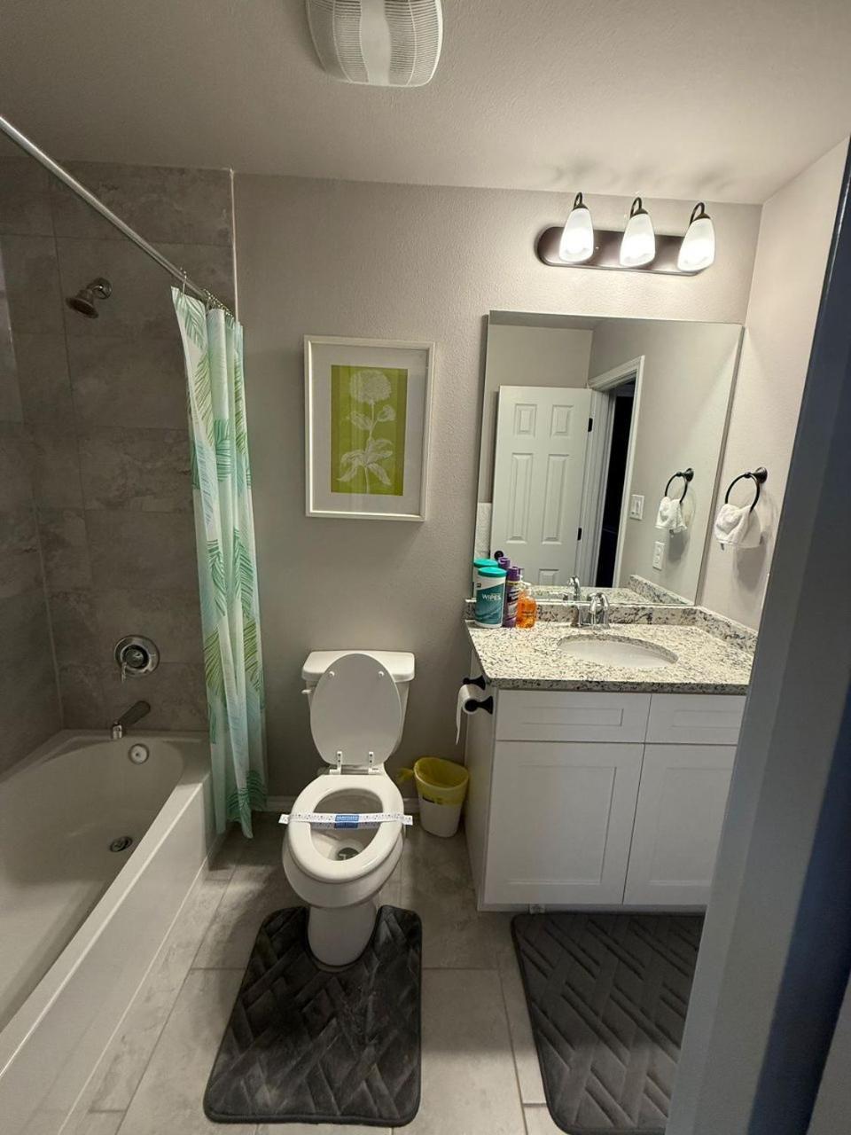 Gorgeous, Brand New 3 Bedrooms Home- Built 2024, Near Seaworld & Lackland Afb Holiday home *